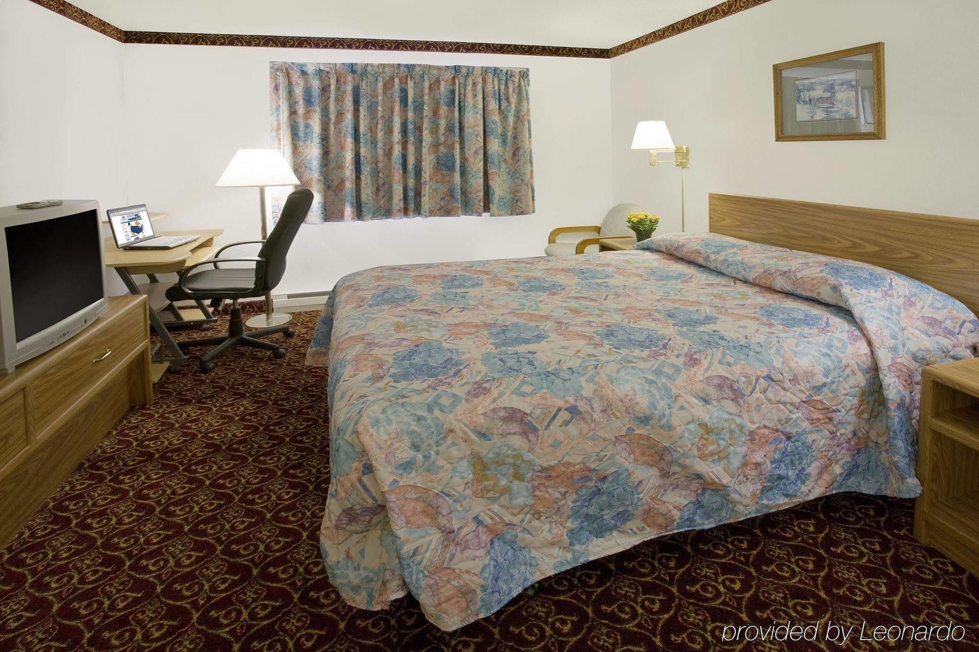 Waconia Inn And Suites Room photo
