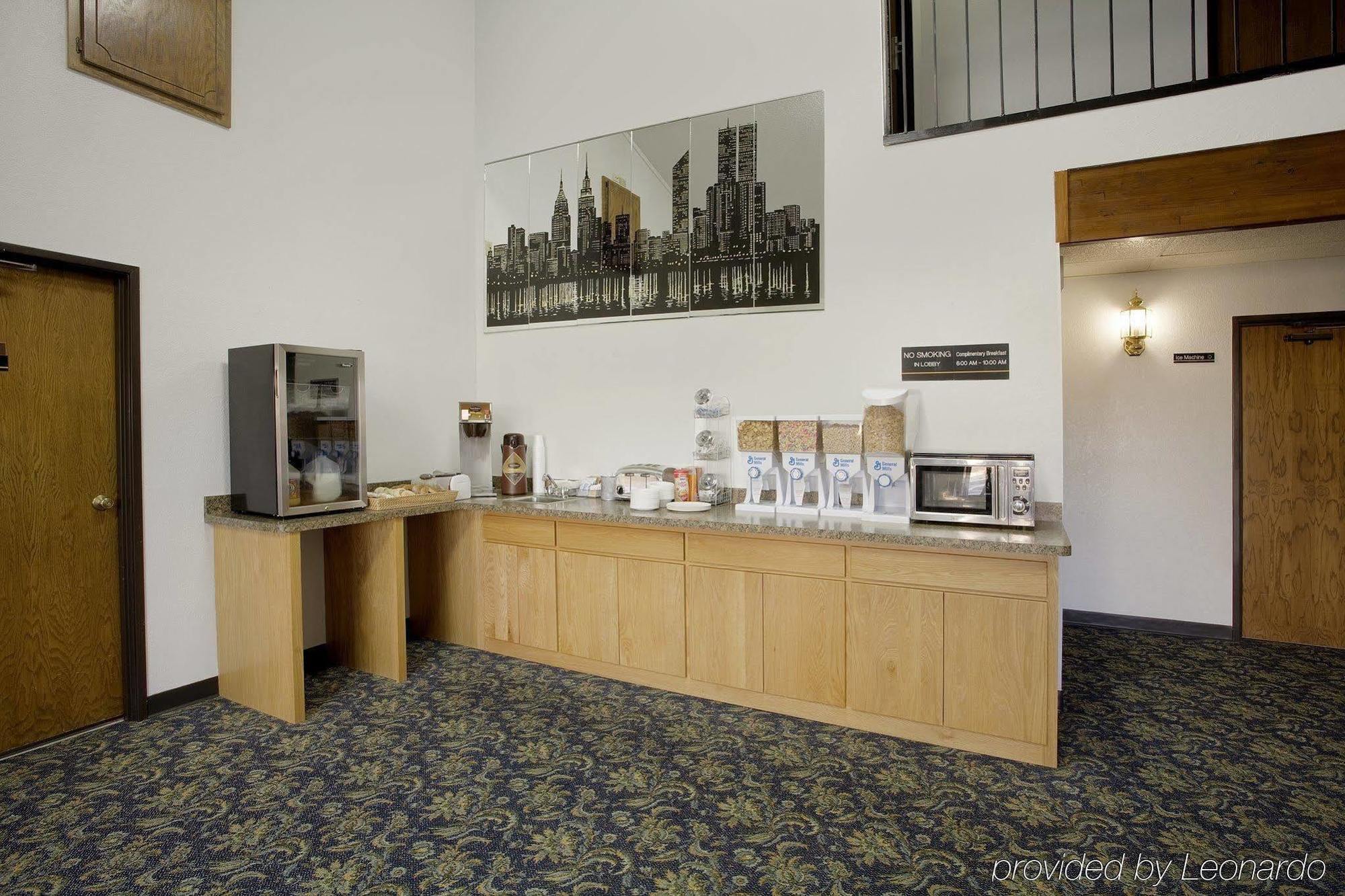 Waconia Inn And Suites Interior photo